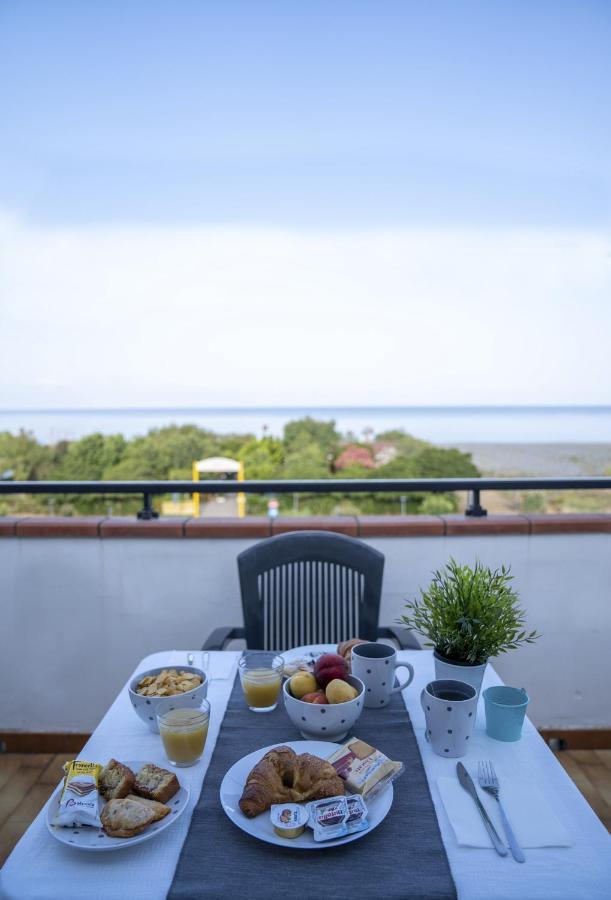 Queen'S Bed & Breakfast Grisolia Exterior photo